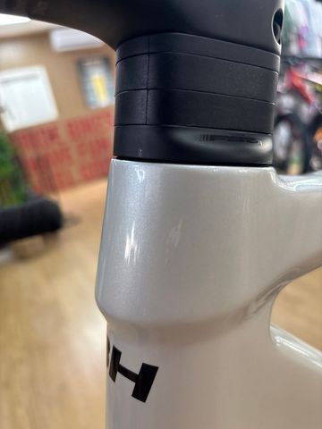 Used BH Custom Shimano 105 Di2 2026 Road & Gravel, White — image 5 of 7