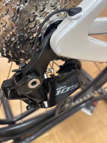 Used BH Custom Shimano 105 Di2 2026 Road & Gravel, White — image 6 of 7