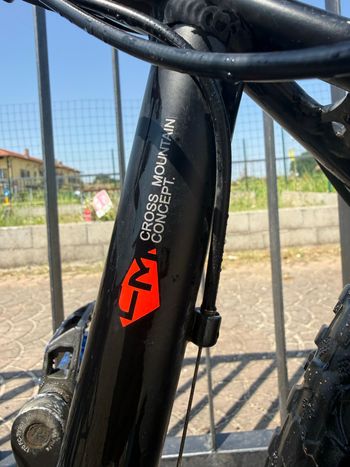 Used Montana Custom Shimano Acera 2019 Mountainbike, Black — image 4 of 6