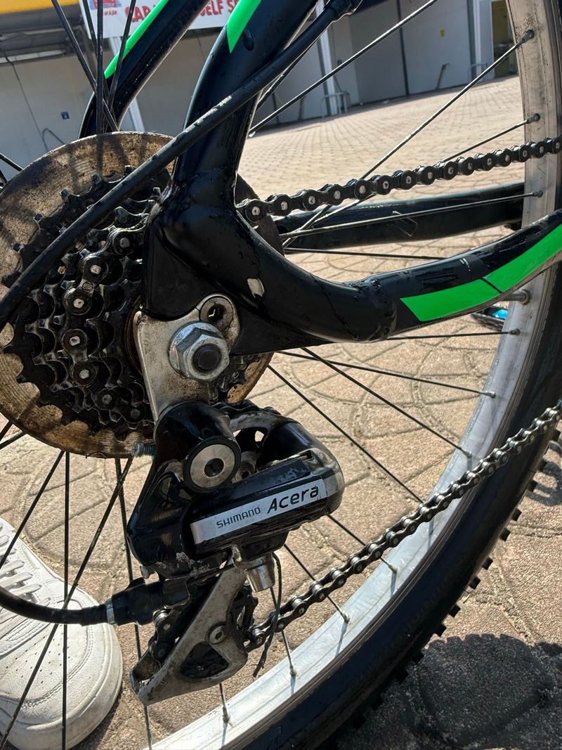 Montana Custom Shimano Acera 2019 Mountainbike d'occasion — image 3 sur 6