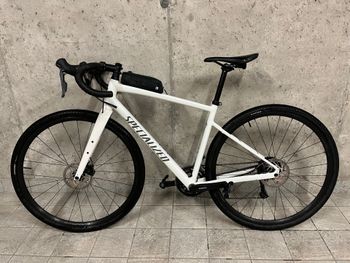 Used Specialized Diverge E5 2023 2023 Road & Gravel, White — image 2 of 6