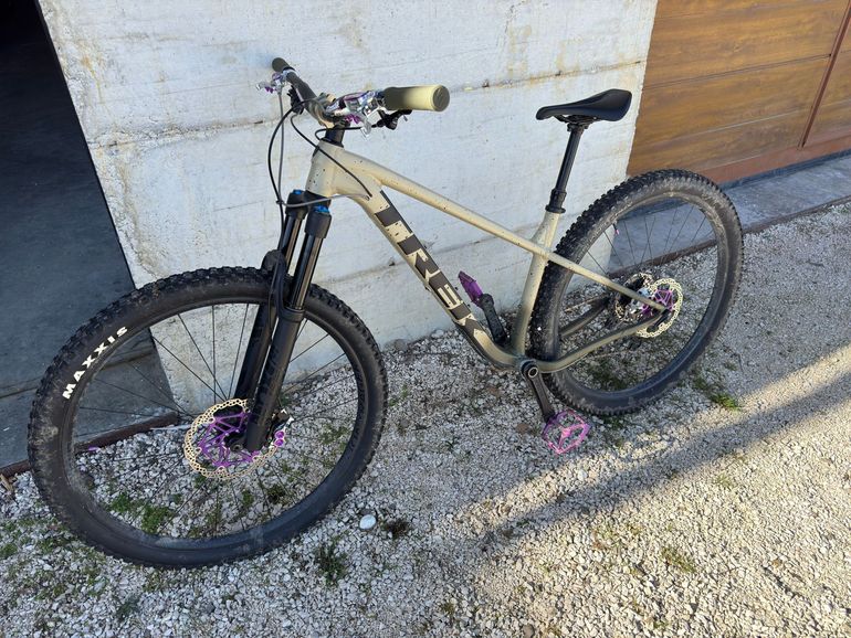 Käytetty Trek Roscoe 9 2023 2023 Mountainbike — kuva 5 / 16
