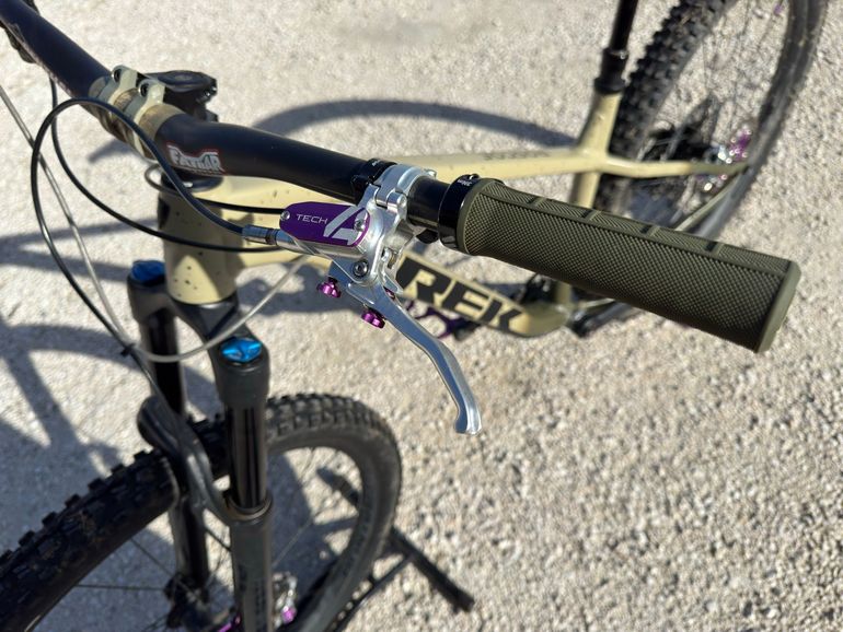 Käytetty Trek Roscoe 9 2023 2023 Mountainbike — kuva 15 / 16