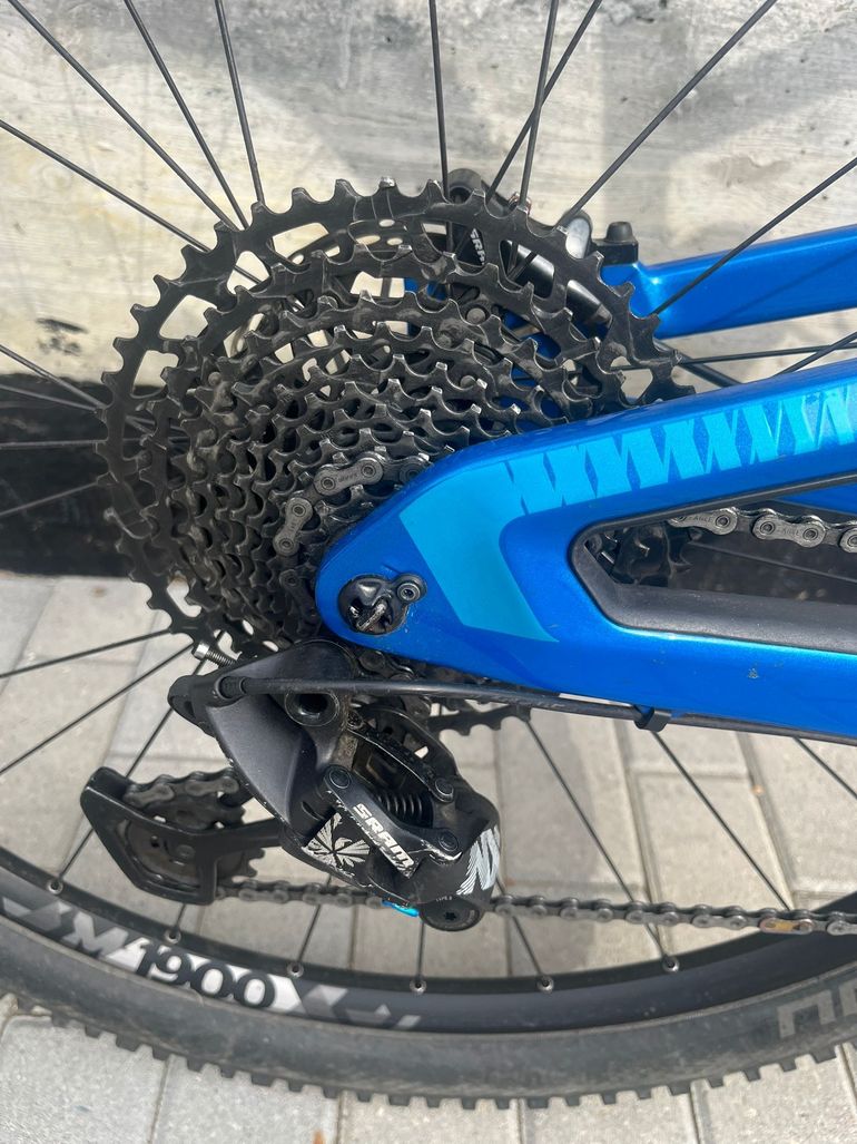 Used Focus O1E 8.8 2020 2020 Mountainbike, Blue — image 6 of 6