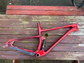 Used Vitus Rapide FS CRS (Sram) 2023 Frameset 2023 Mountainbike, Red, 29 — image 2 of 5