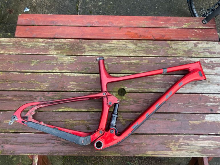 Used Vitus Rapide FS CRS (Sram) 2023 Frameset 2023 Mountainbike, Red, 29 — image 2 of 5