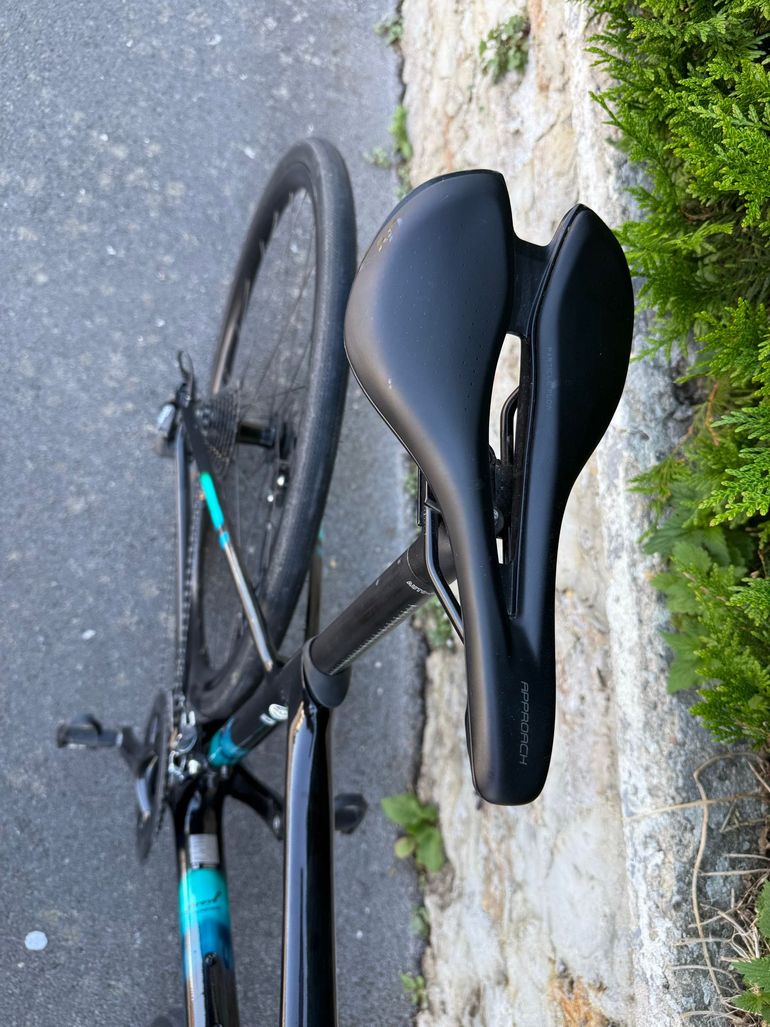 Used Liv Avail Advanced 2 2022 2022 Road & Gravel, Black — image 7 of 8