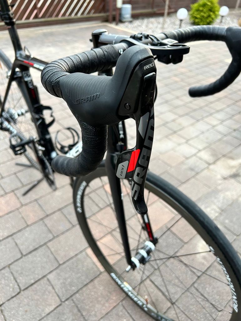 Używany Trek Émonda SL 8 RED 2016 2016 Road & Gravel — zdjęcie 2 z 8