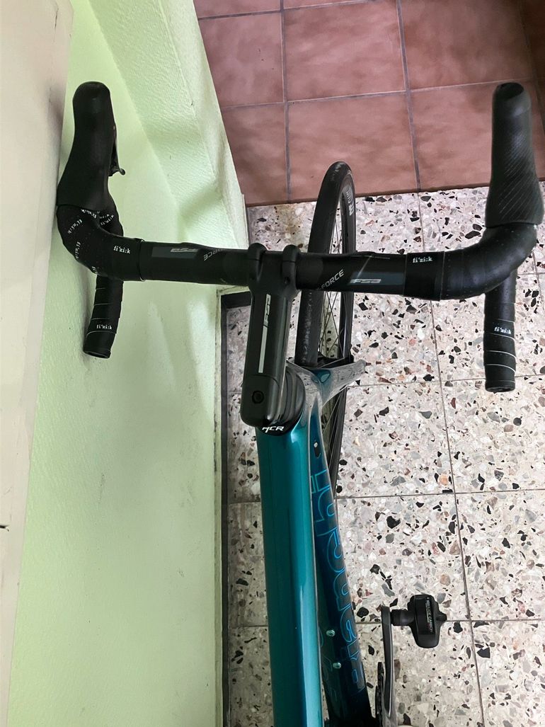 Used Bianchi Specialissima 2022 Road & Gravel, Green — image 4 of 7