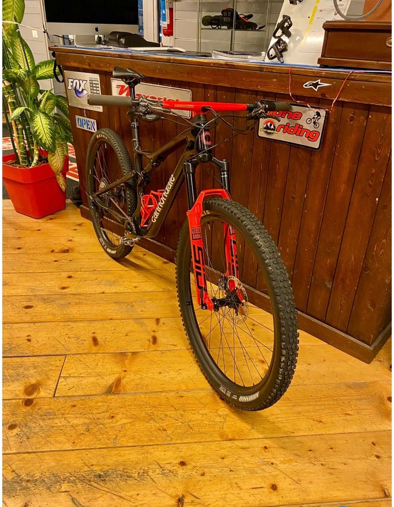 Použité Cannondale Scalpel 4 2025 Carbon Custom 2025 Mountainbike — obrázek 2 z 3