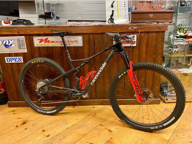 Použité Cannondale Scalpel 4 2025 Carbon Custom 2025 Mountainbike — obrázek 1 z 3
