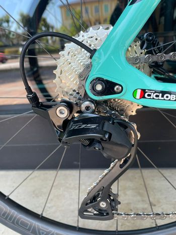 Použité Bianchi Oltre XR4 Disc Shimano 105 12s Palladium Carbon 2022 Road & Gravel — obrázek 13 z 15