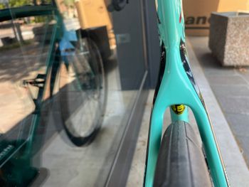 Použité Bianchi Oltre XR4 Disc Shimano 105 12s Palladium Carbon 2022 Road & Gravel — obrázek 12 z 15