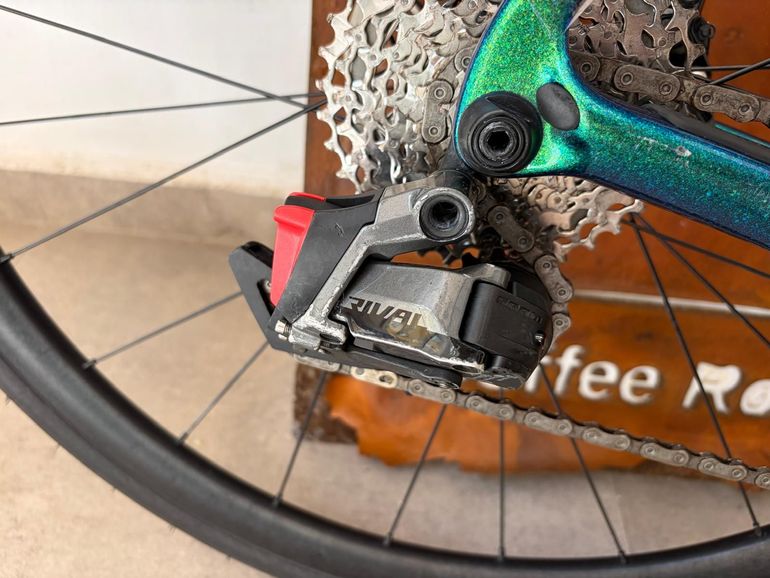 Used Cervélo Caledonia-5 Rival eTap AXS 2024 2024 Road & Gravel, Green — image 6 of 7