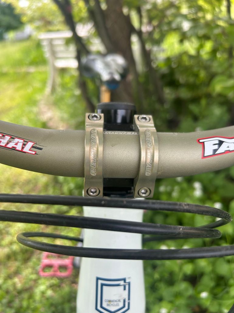Used Commencal META AM Shimano XTR 2020 Mountainbike, White — image 3 of 20