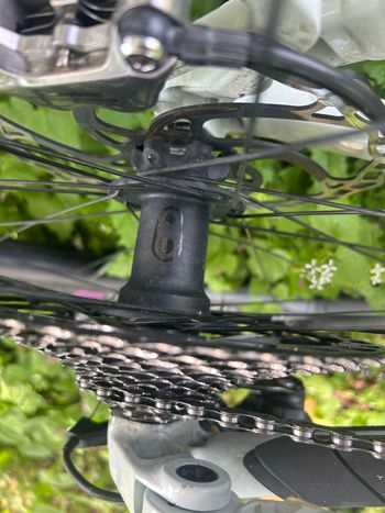 Used Commencal META AM Shimano XTR 2020 Mountainbike, White — image 9 of 20