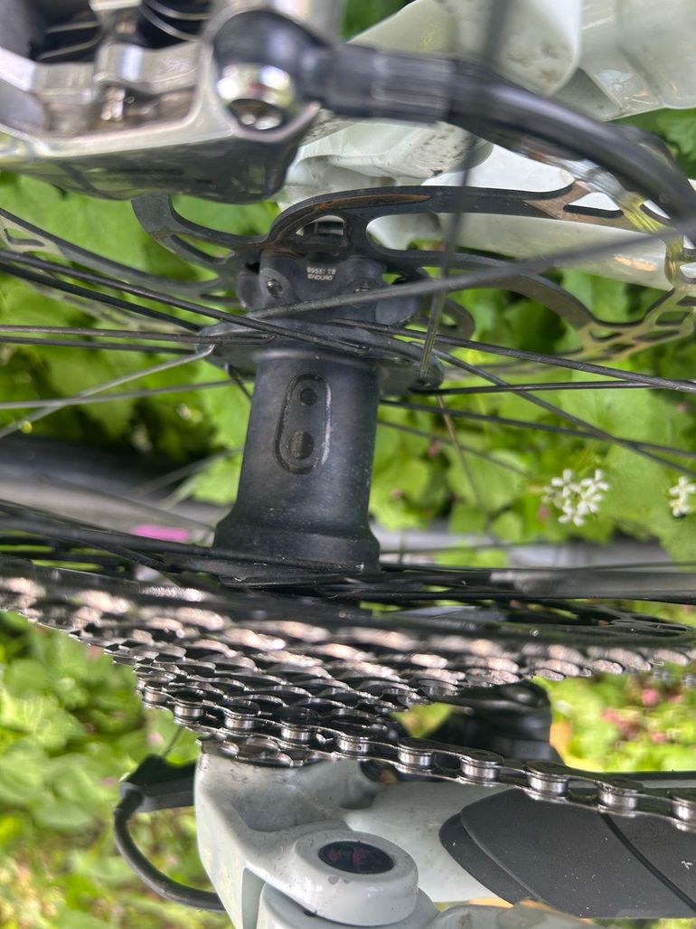 Used Commencal META AM Shimano XTR 2020 Mountainbike, White — image 9 of 20