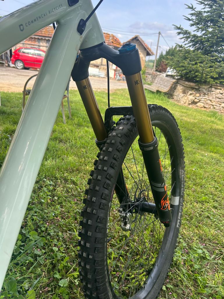 Used Commencal META AM Shimano XTR 2020 Mountainbike, White — image 7 of 20