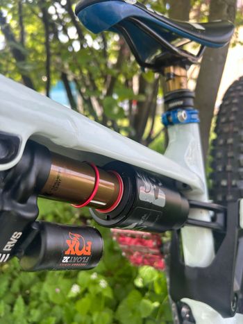 Used Commencal META AM Shimano XTR 2020 Mountainbike, White — image 13 of 20