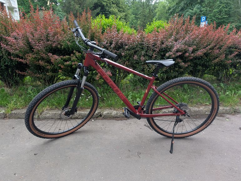 Used Focus Whistler Shimano Deore 2022 Mountainbike, Red — image 1 of 7