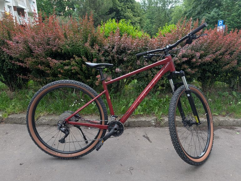 Used Focus Whistler Shimano Deore 2022 Mountainbike, Red — image 4 of 7
