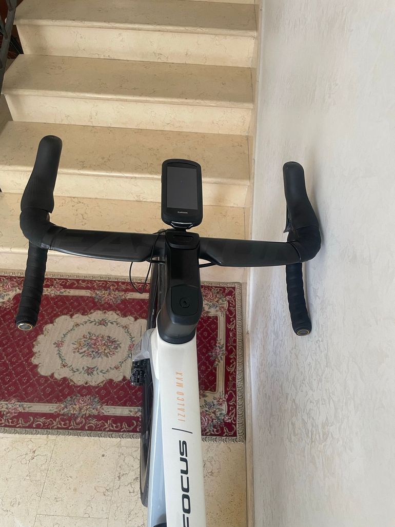Used Focus IZALCO MAX 9.8 2024 2024 Road & Gravel, White — image 3 of 4