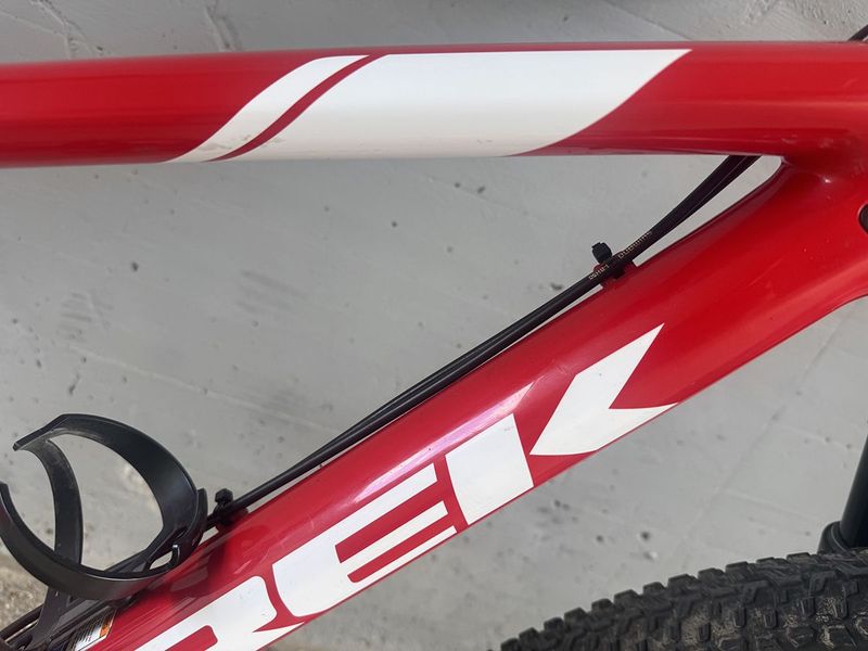 Trek Procaliber 9.7 2017 2017 Mountainbike usato, Rosso — immagine 5 di 13