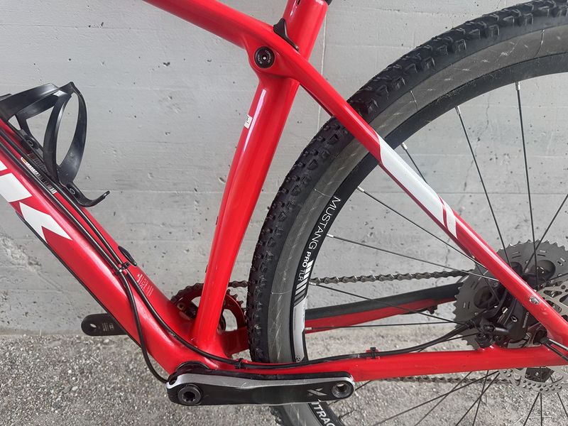 Trek Procaliber 9.7 2017 2017 Mountainbike usato, Rosso — immagine 9 di 13