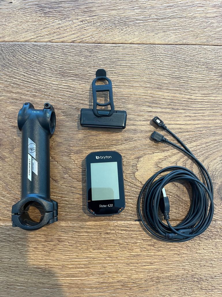 Used Giant TCR Advanced 1 Disc KOM 2019 2019 Road & Gravel, Light Gray — image 8 of 11