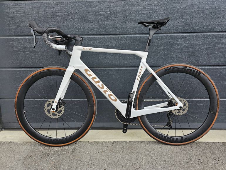 Used Gusto COBRA ULTRA 2024 Road & Gravel, White — image 1 of 10
