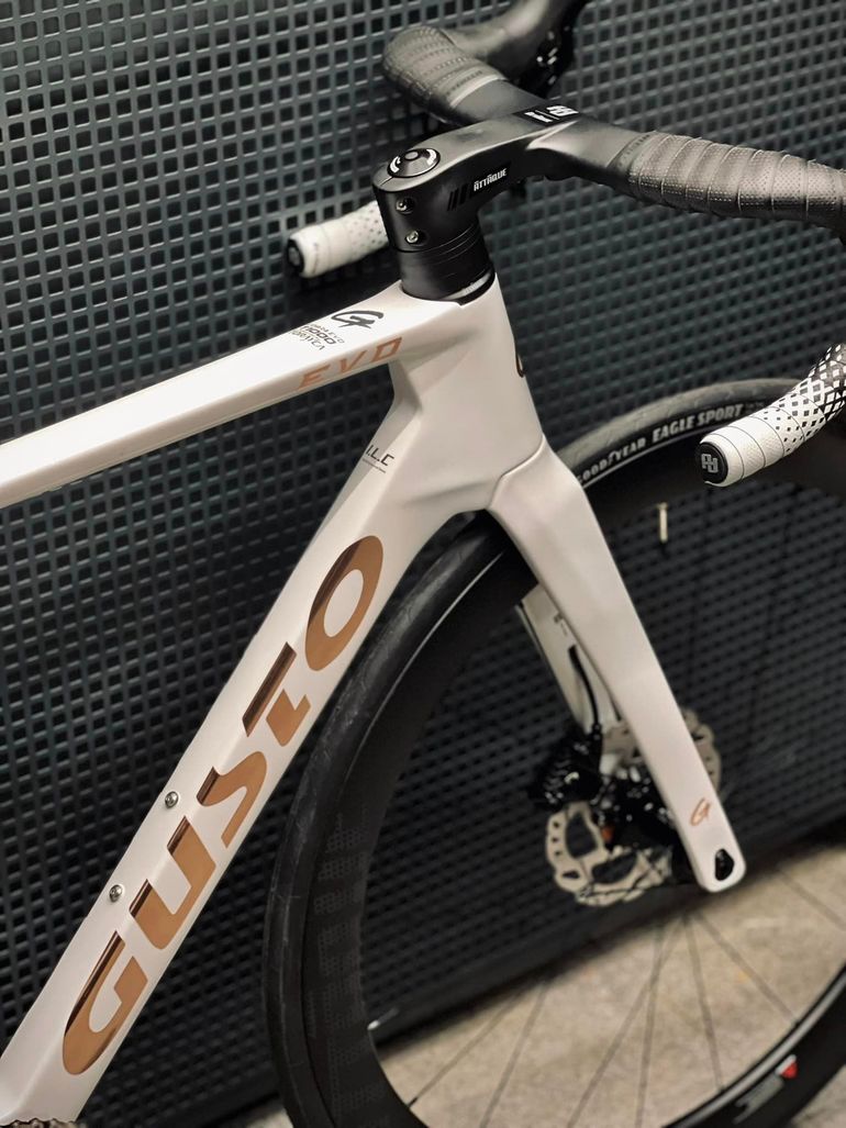 Used Gusto COBRA ULTRA 2024 Road & Gravel, White — image 3 of 10