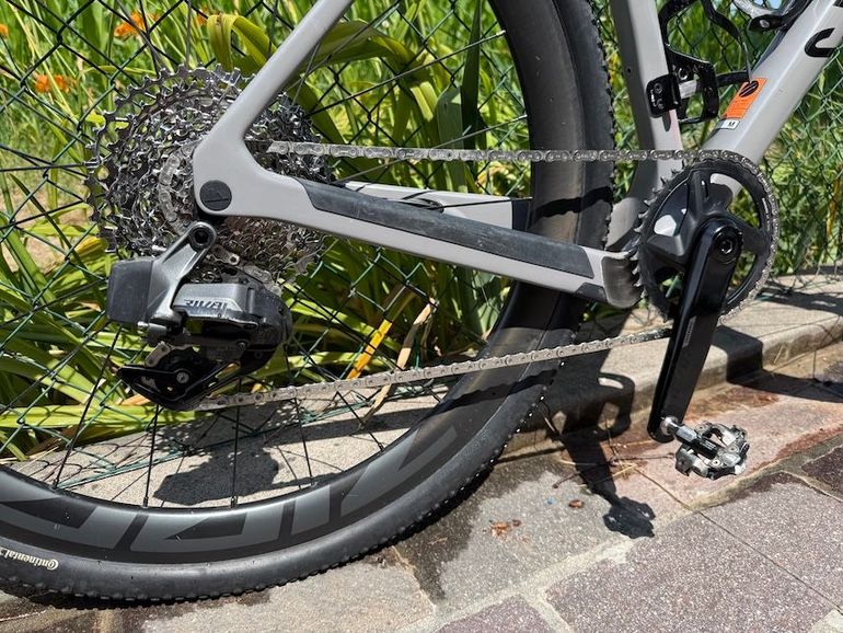 Used Canyon Grizl CF SL 7 eTap 2022 2022 Road & Gravel, Light Gray — image 3 of 9