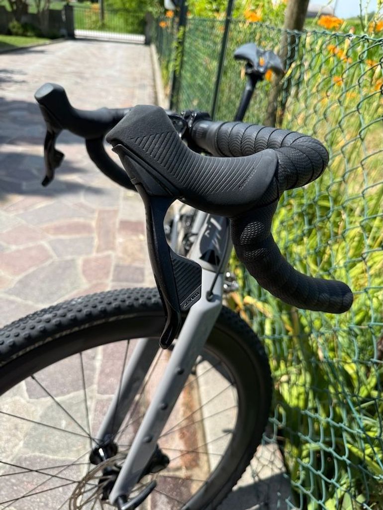 Used Canyon Grizl CF SL 7 eTap 2022 2022 Road & Gravel, Light Gray — image 6 of 9