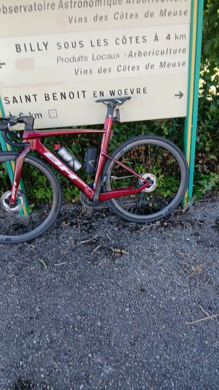 Used BH AEROLIGHT 7.0 2025 2025 Road & Gravel, Red — image 1 of 3