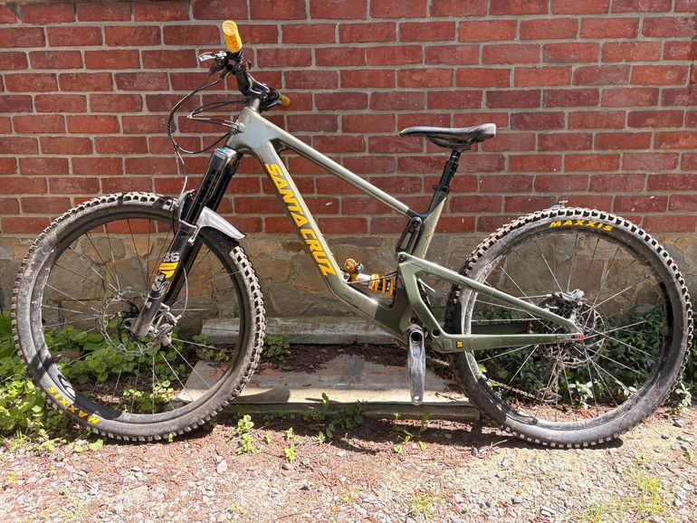 Used Santa Cruz BRONSON S / Carbon C / MX 2023 2023 Mountainbike, Green, 29, 27.5 — image 2 of 5