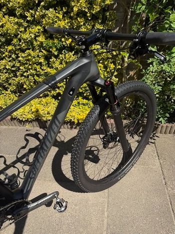 Used Specialized Stumpjumper Expert Carbon 29 World Cup, Size M 2016 Mountainbike, Black — image 4 of 18