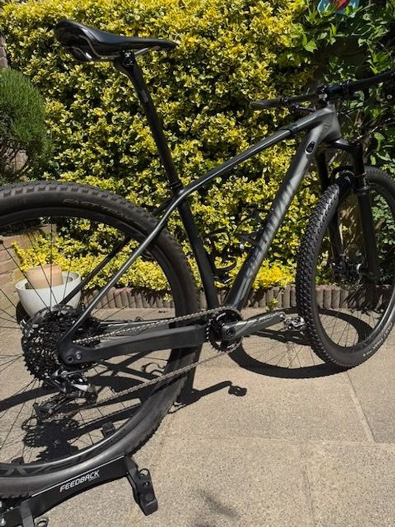 Used Specialized Stumpjumper Expert Carbon 29 World Cup, Size M 2016 Mountainbike, Black — image 2 of 18