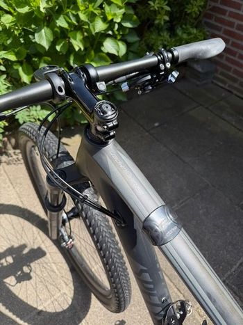 Used Specialized Stumpjumper Expert Carbon 29 World Cup, Size M 2016 Mountainbike, Black — image 9 of 18