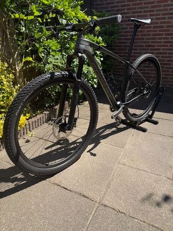 Used Specialized Stumpjumper Expert Carbon 29 World Cup, Size M 2016 Mountainbike, Black — image 13 of 18