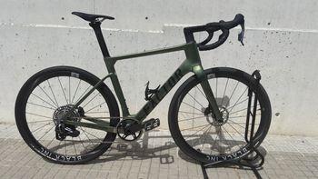 Used Factor Ostro SRAM Force eTap AXS 2025 Road & Gravel
