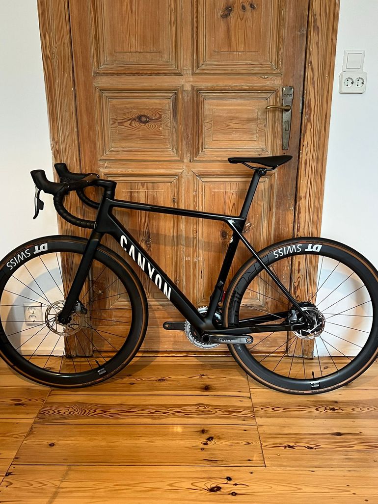 Used Canyon Ultimate CF SLX 8 Force AXS 2023 2023 Road & Gravel, Black — image 2 of 19