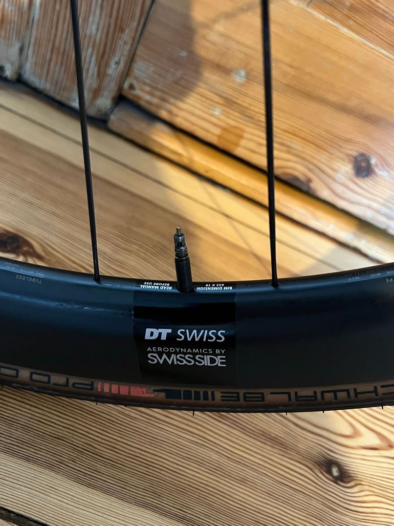 Used Canyon Ultimate CF SLX 8 Force AXS 2023 2023 Road & Gravel, Black — image 11 of 19