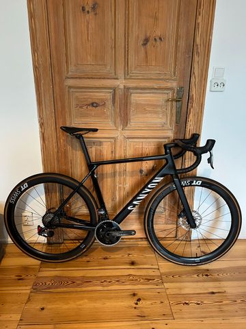 Brugt Canyon Ultimate CF SLX 8 Force AXS 2023 2023 Road & Gravel