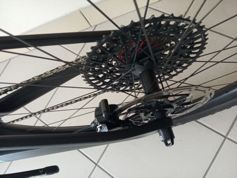 Used Canyon Lux World Cup CFR LTD 2024 2024 Mountainbike, Black, 29 — image 11 of 11