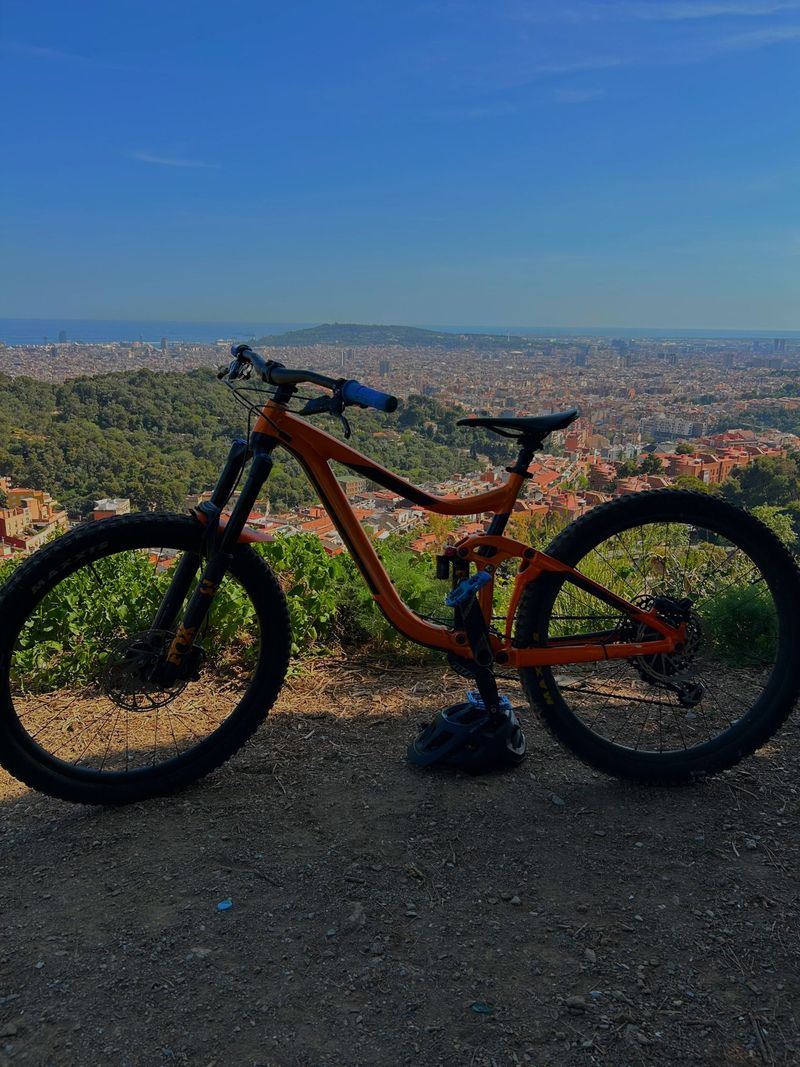 Tweedehands Giant Reign 1 2019 2019 Mountainbike — afbeelding 2 van 6