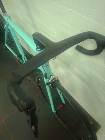 Used Bianchi Specialissima SRAM Red eTap 2020 Road & Gravel, Green — image 2 of 6
