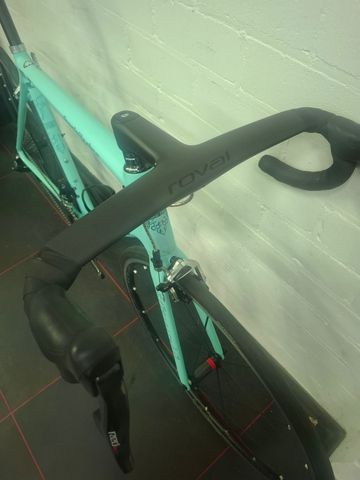 Gebrauchtes Bianchi Specialissima SRAM Red eTap 2020 Road & Gravel, Grün — Bild 2 von 6
