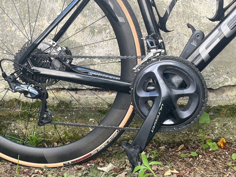 Used Focus IZALCO MAX DISC 8.8 2020 2020 Road & Gravel, Black — image 3 of 4