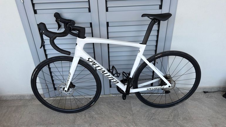Used Specialized Tarmac SL7 Sport - Shimano 105 2026 2026 Road & Gravel, White — image 2 of 7