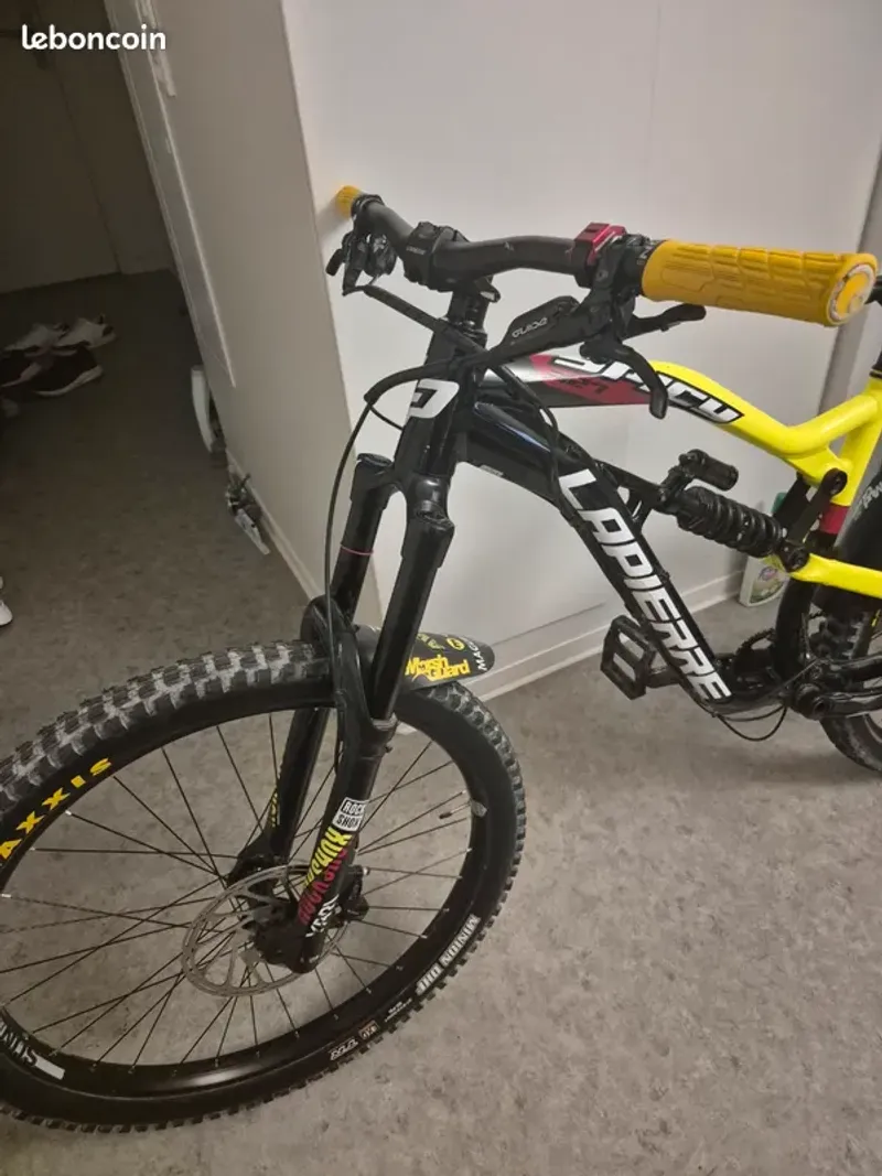Used Lapierre Spicy 327 2018 2018 Mountainbike, Black, 27.5 — image 4 of 7